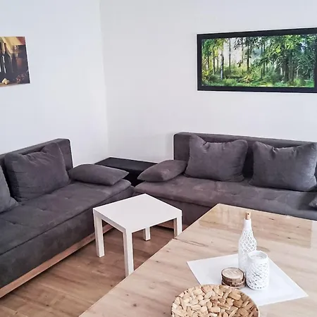 L By Interhome Nyaraló